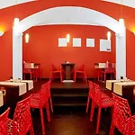 La Boutique Hotel